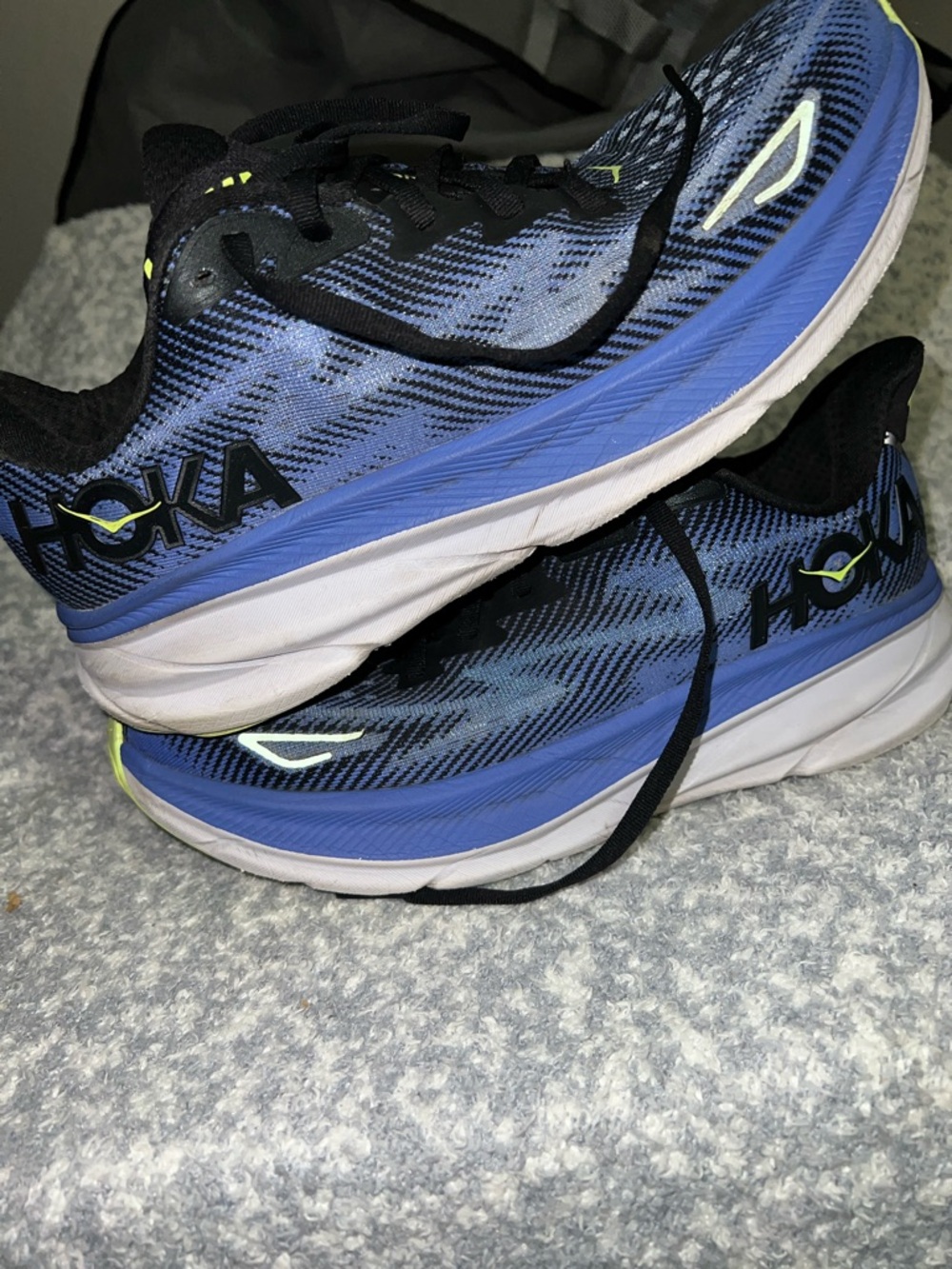 Hoka Clifton 9, Blue Black Neon Running Shoes size 10B - Picture 9 of 10